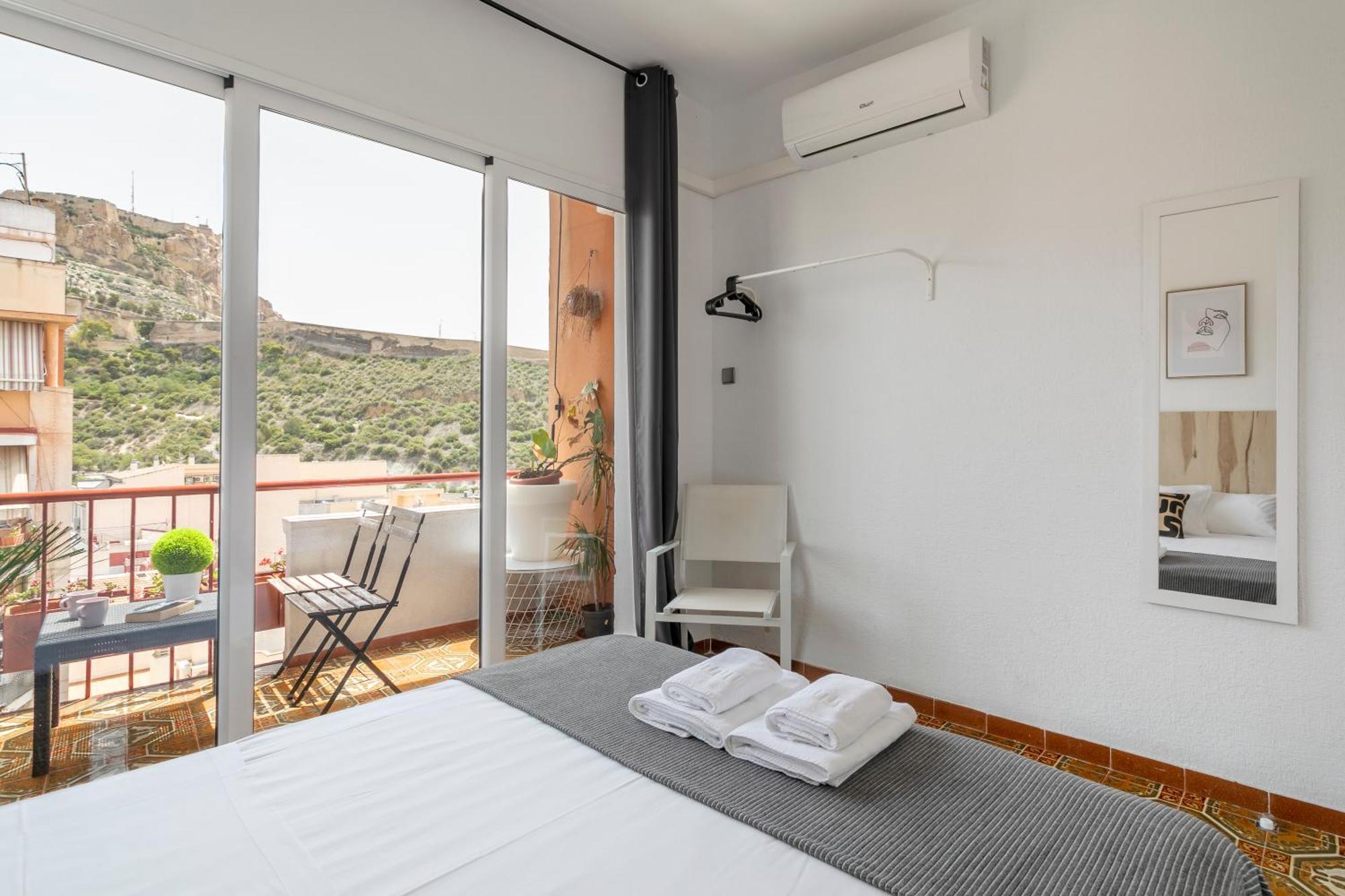 Casa Mila Sv19 Guesthouse Alicante Bagian luar foto